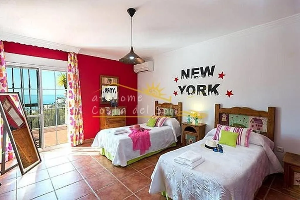 Villa Agueda At Homeネルハ スペイン